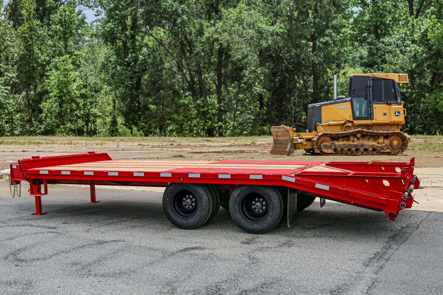 EDB23 – 23k Tandem Dual Deckover Equipment Trailer