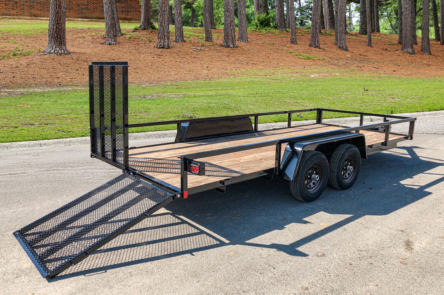 UT7 – 7k Tandem Axle Tube Rail Utility Trailer
