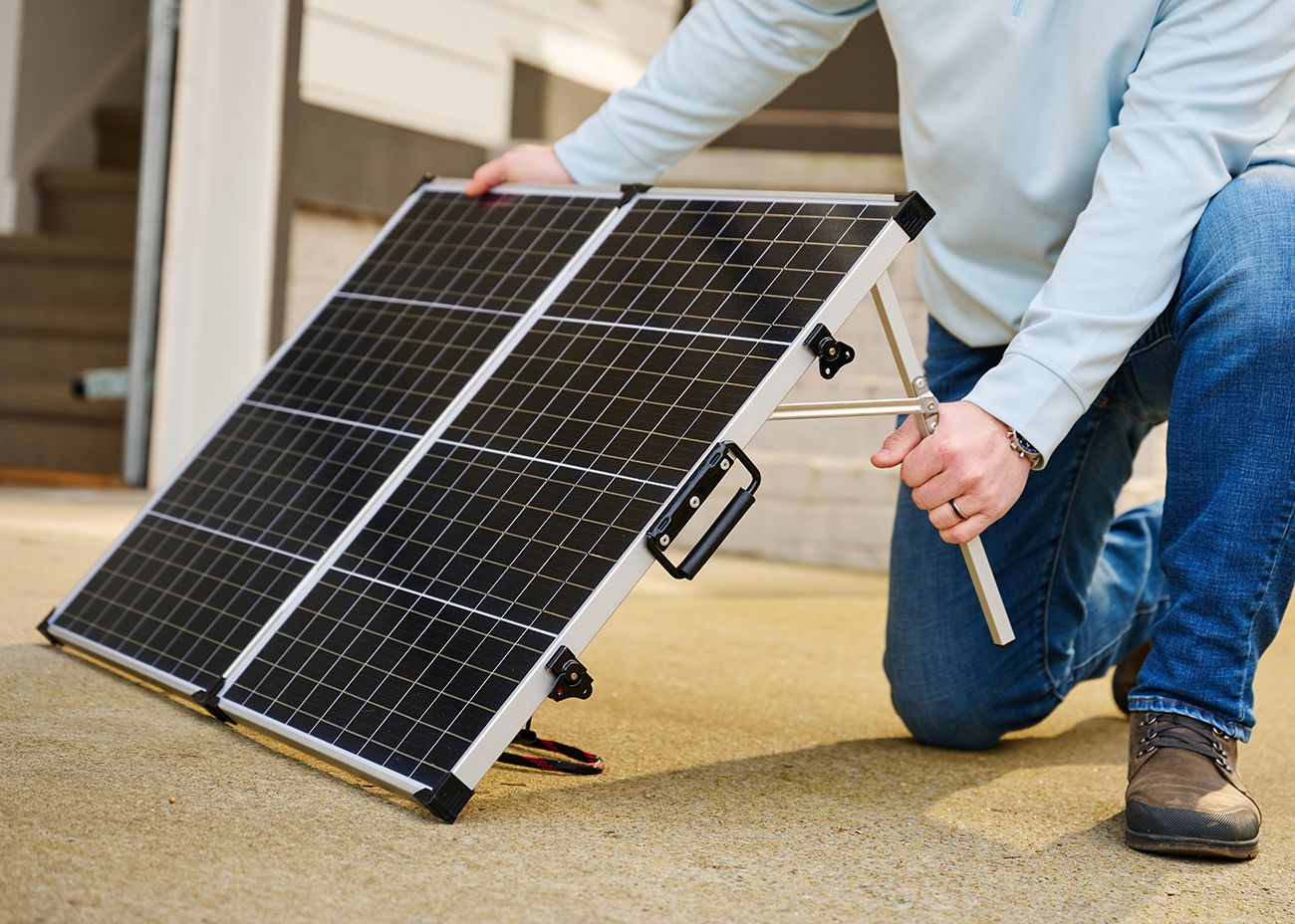 Patriot Power Solar Generator 2000X & Solar Panel - Pre-Owned