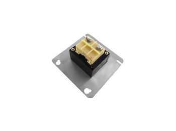 Primary 120 Volts, Secondary 24 Volts, Wires on the Primary, Terminals on the Secondary
